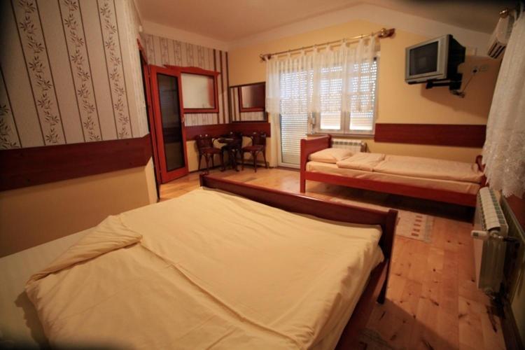 Hotel Dunav Sremski Karlovci Camera foto