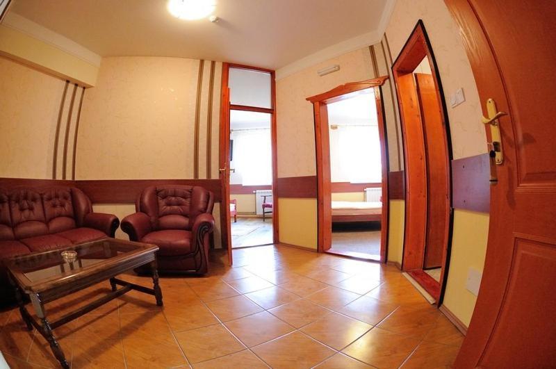 Hotel Dunav Sremski Karlovci Esterno foto